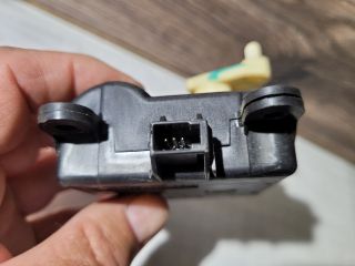 bontott NISSAN ALMERA II Fűtés Állító Motor