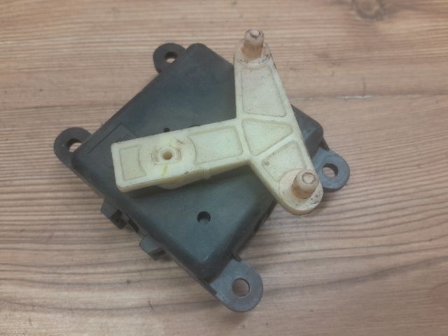 bontott NISSAN ALMERA II Fűtés Állító Motor