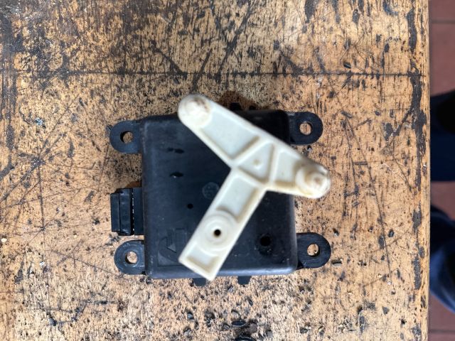 bontott NISSAN ALMERA II Fűtés Állító Motor