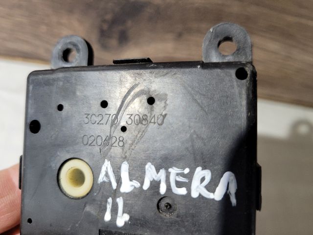 bontott NISSAN ALMERA II Fűtés Állító Motor