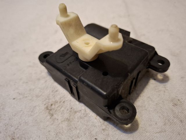 bontott NISSAN ALMERA II Fűtés Állító Motor