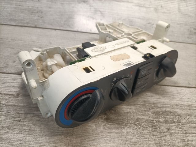 bontott NISSAN ALMERA II Fűtéskapcsoló (manuális klímás)