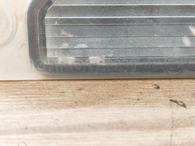 bontott NISSAN ALMERA II Hátsó Rendszámtábla Világítás