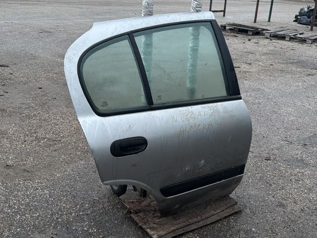bontott NISSAN ALMERA II Jobb Csomagtérajtó (Részeivel)