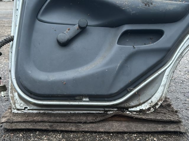 bontott NISSAN ALMERA II Jobb Csomagtérajtó (Részeivel)