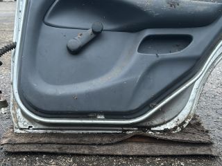 bontott NISSAN ALMERA II Jobb Csomagtérajtó (Részeivel)