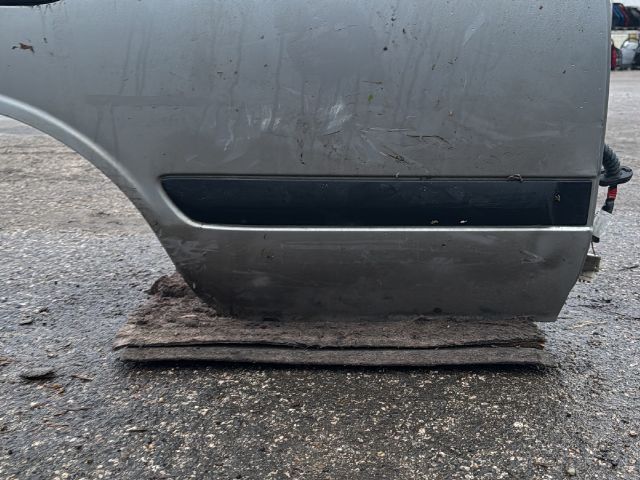 bontott NISSAN ALMERA II Jobb Csomagtérajtó (Részeivel)