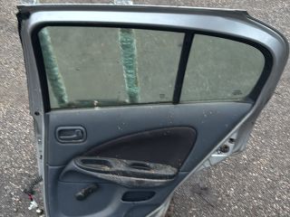 bontott NISSAN ALMERA II Jobb Csomagtérajtó (Részeivel)