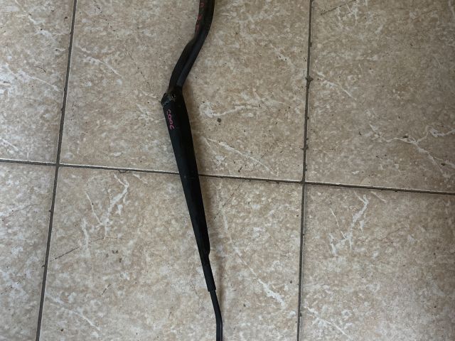 bontott NISSAN ALMERA II Jobb első Ablaktörlő Kar