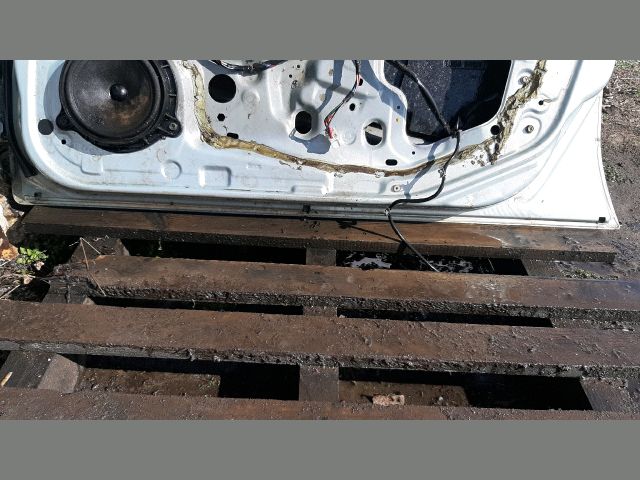 bontott NISSAN ALMERA II Jobb első Ajtó (Üres lemez)