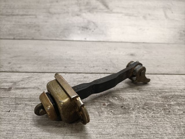 bontott NISSAN ALMERA II Jobb első Ajtóhatároló