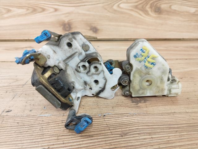 bontott NISSAN ALMERA II Jobb első Ajtózár