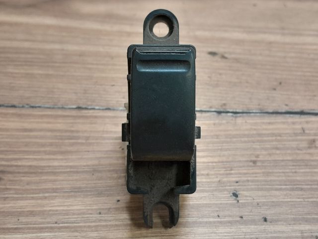 bontott NISSAN ALMERA II Jobb hátsó Ablakemelő Kapcsoló