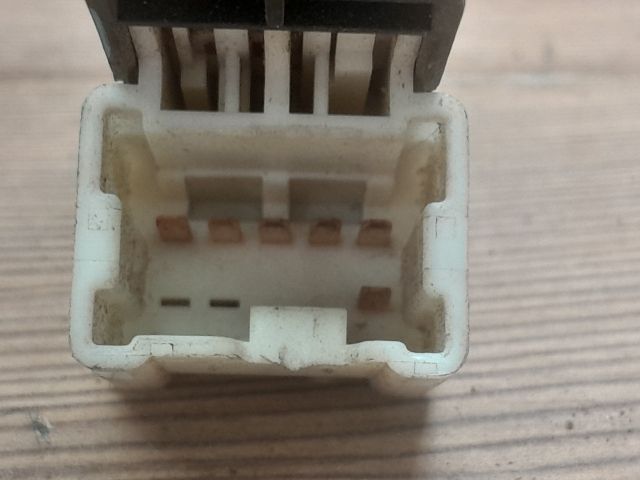 bontott NISSAN ALMERA II Jobb hátsó Ablakemelő Kapcsoló