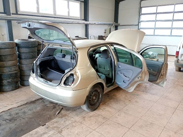 bontott NISSAN ALMERA II Jobb hátsó Ablakemelő Kapcsoló