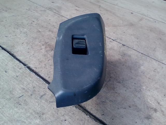 bontott NISSAN ALMERA II Jobb hátsó Ablakemelő Kapcsoló