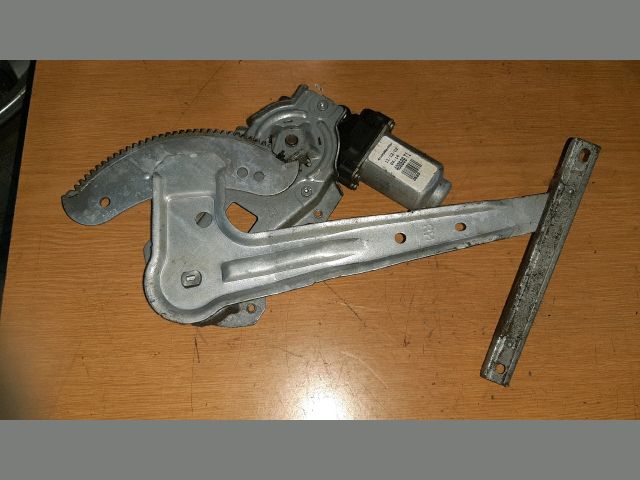 bontott NISSAN ALMERA II Jobb hátsó Ablakemelő Szerkezet (Elektromos)