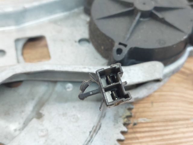 bontott NISSAN ALMERA II Jobb hátsó Ablakemelő Szerkezet (Elektromos)