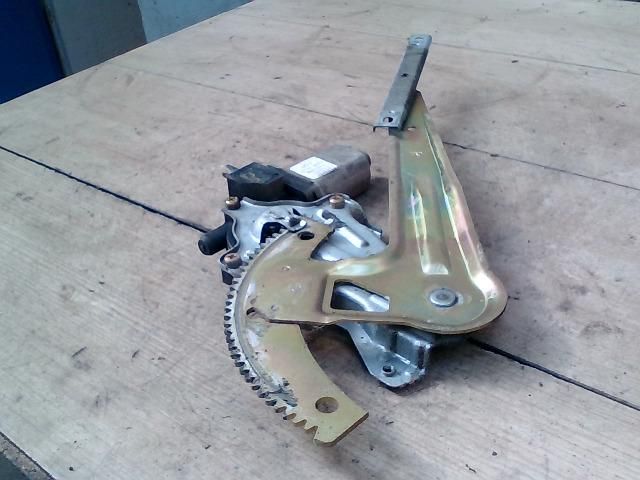 bontott NISSAN ALMERA II Jobb hátsó Ablakemelő Szerkezet (Elektromos)