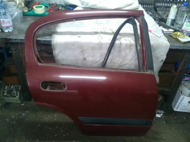 bontott NISSAN ALMERA II Jobb hátsó Ajtó (Üres lemez)