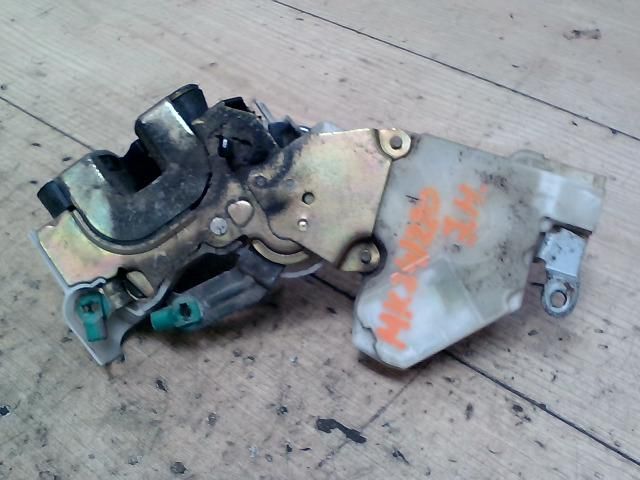 bontott NISSAN ALMERA II Jobb hátsó Ajtózár