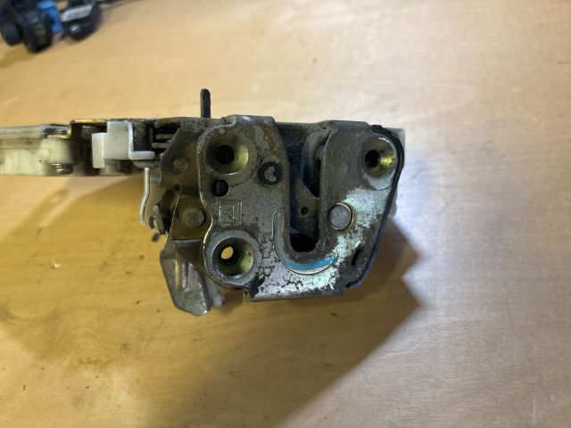 bontott NISSAN ALMERA II Jobb hátsó Ajtózár