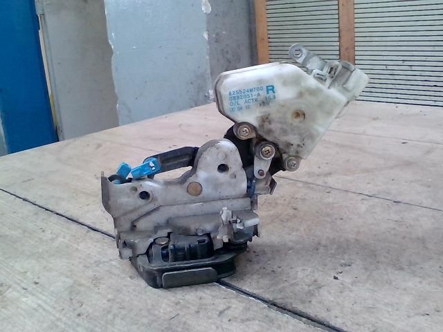 bontott NISSAN ALMERA II Jobb hátsó Ajtózár