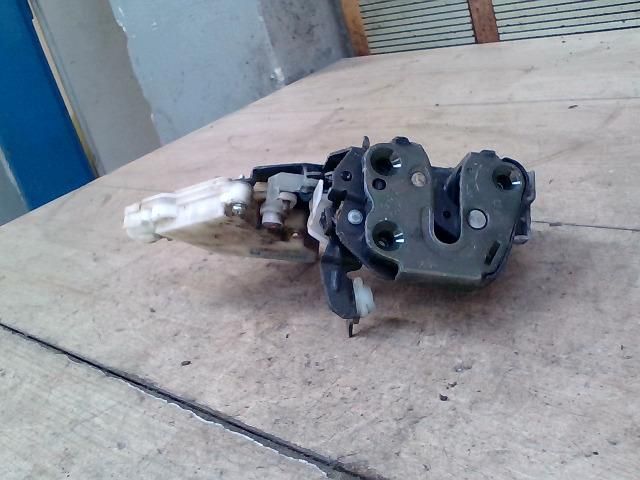 bontott NISSAN ALMERA II Jobb hátsó Ajtózár