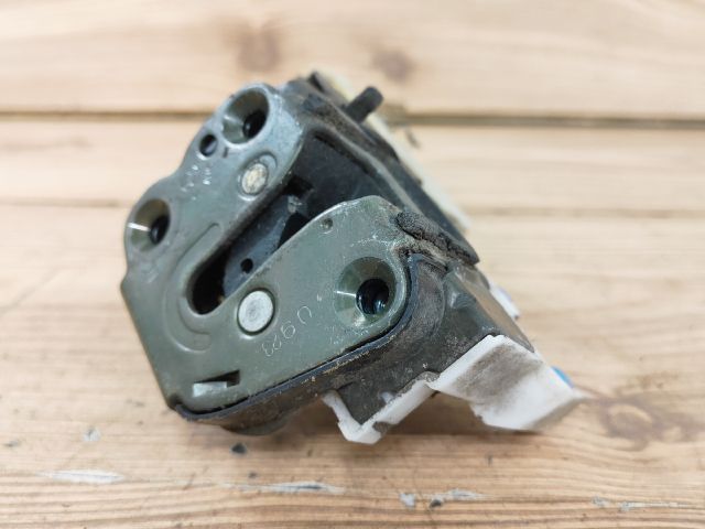 bontott NISSAN ALMERA II Jobb hátsó Ajtózár