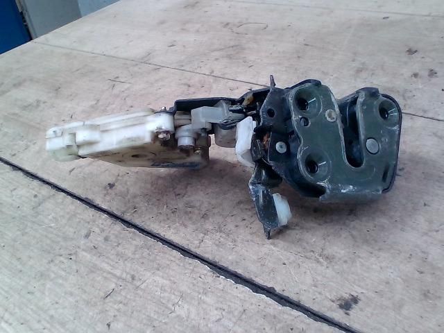 bontott NISSAN ALMERA II Jobb hátsó Ajtózár