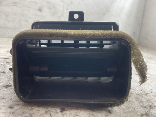 bontott NISSAN ALMERA II Jobb Szellőző