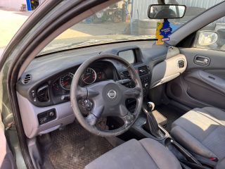 bontott NISSAN ALMERA II Kesztyűtartó