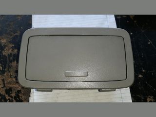 bontott NISSAN ALMERA II Középső Szemüvegtartó