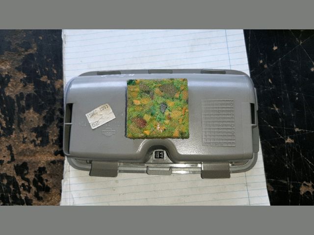 bontott NISSAN ALMERA II Középső Szemüvegtartó