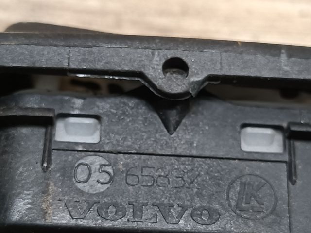 bontott NISSAN ALMERA II Központizár Kapcsoló