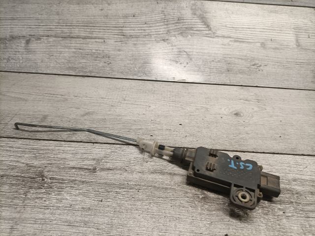 bontott NISSAN ALMERA II Központizár Motor Csomagtérajtó