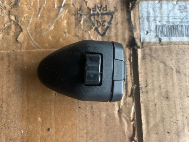 bontott NISSAN ALMERA II Rádió / CD Kapcsoló