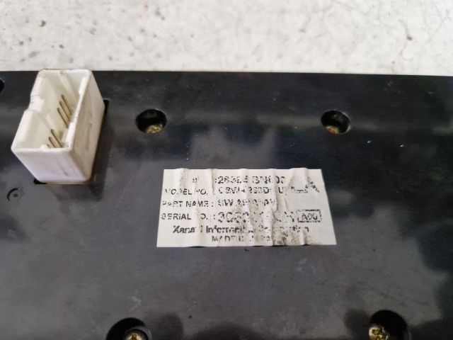 bontott NISSAN ALMERA II Rádió / CD Kapcsoló