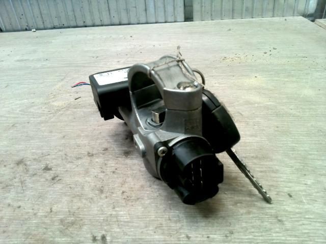 bontott NISSAN ALMERA TINO Gyújtáskapcsoló