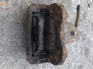 bontott NISSAN ALMERA TINO Jobb első Féknyereg Munkahengerrel