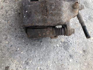 bontott NISSAN ALMERA TINO Jobb első Féknyereg Munkahengerrel