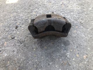 bontott NISSAN ALMERA TINO Jobb első Féknyereg Munkahengerrel