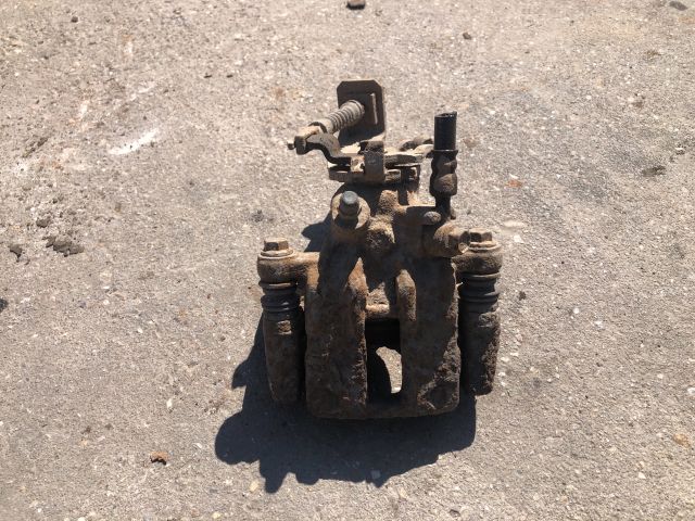 bontott NISSAN ALMERA TINO Jobb hátsó Féknyereg Munkahengerrel