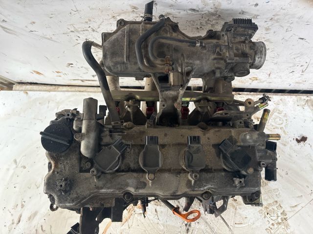 bontott NISSAN ALMERA TINO Motor (Fűzött blokk hengerfejjel)