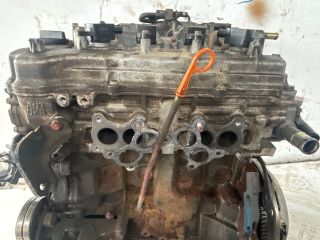 bontott NISSAN ALMERA TINO Motor (Fűzött blokk hengerfejjel)