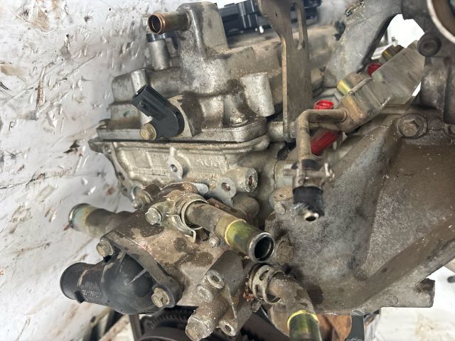 bontott NISSAN ALMERA TINO Motor (Fűzött blokk hengerfejjel)