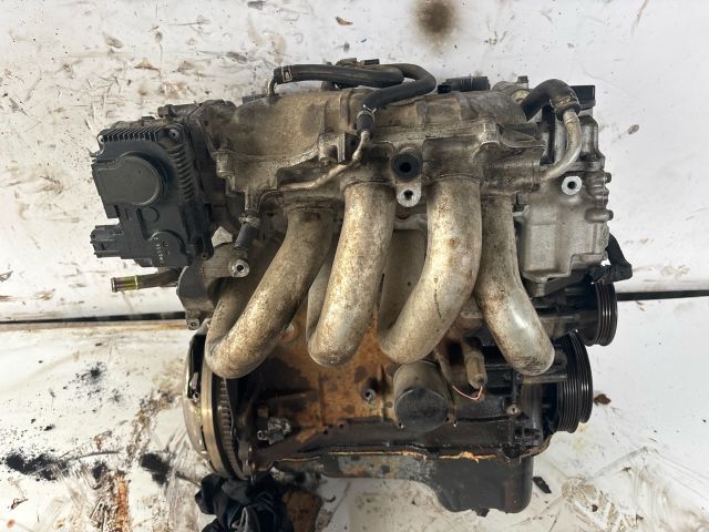 bontott NISSAN ALMERA TINO Motor (Fűzött blokk hengerfejjel)