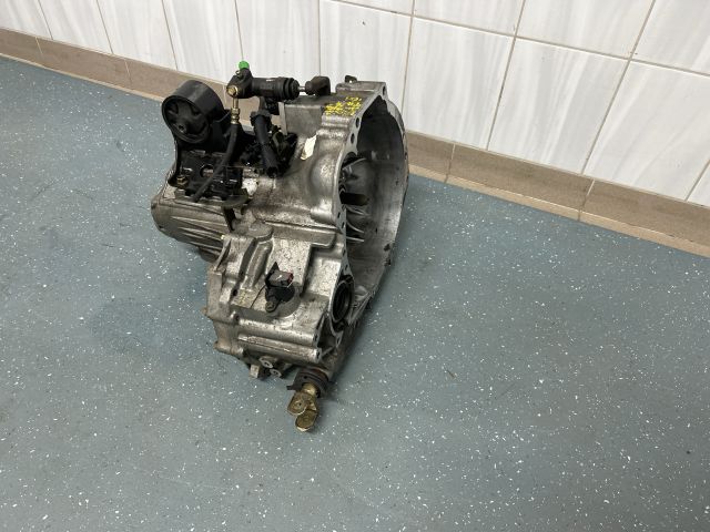 bontott NISSAN ALMERA TINO Váltó (Mechanikus)
