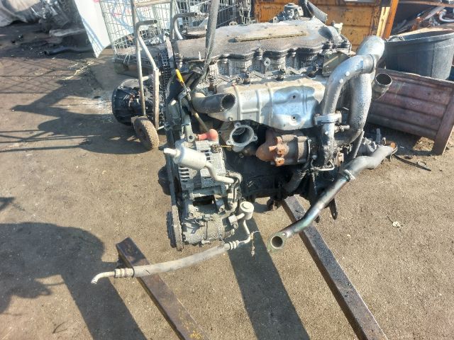 bontott NISSAN ALMERA TINO Komplett Motor (Segédberendezésekkel)