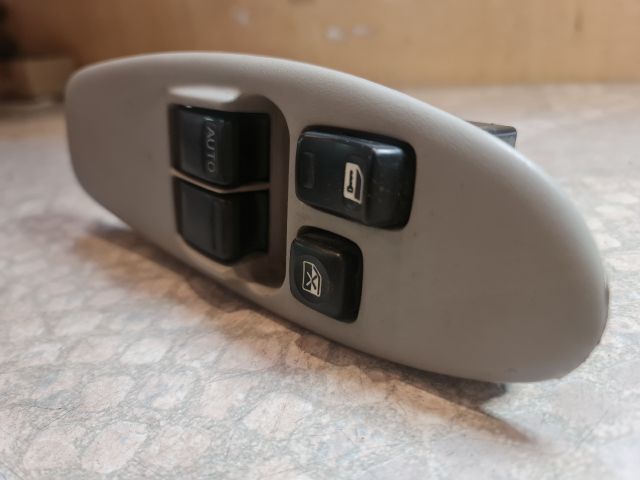 bontott NISSAN ALMERA TINO Bal első Ablakemelő Kapcsoló